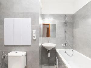 Pronájem bytu 1+kk, Praha - Modřany, Pejevové, 30 m2