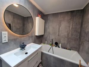 Prodej bytu 3+kk, Vrchlabí, Za řekou, 64 m2