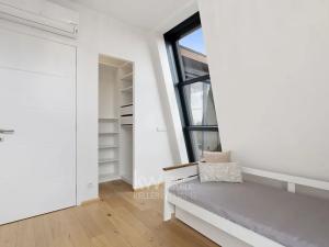 Pronájem bytu 3+1, Praha - Troja, Pod Havránkou, 103 m2