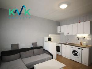Pronájem bytu 2+kk, Karlovy Vary, Jahodová, 39 m2