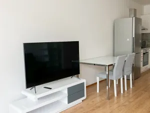 Pronájem bytu 2+kk, Praha - Holešovice, Komunardů, 65 m2