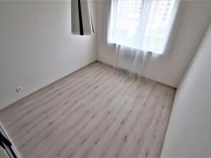 Pronájem bytu 3+kk, Praha - Kbely, Sedlářova, 77 m2