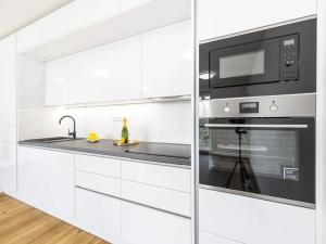 Prodej bytu 3+kk, Praha - Troja, Velká skála, 89 m2