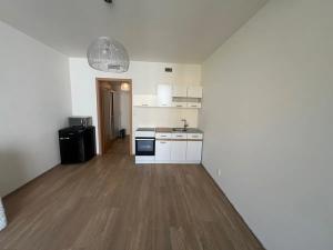 Prodej bytu 1+kk, Praha - Košíře, Hlaváčkova, 32 m2