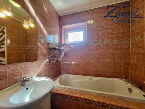 Pronájem bytu 3+kk, Kladno, Kordačova, 72 m2