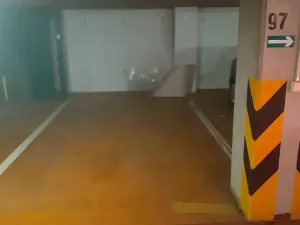 Pronájem garážového stání, Praha - Hlubočepy, Trnkovo náměstí, 14 m2