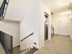 Pronájem bytu 1+kk, Brno, Poděbradova, 36 m2