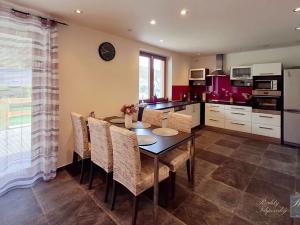 Prodej rodinného domu, Kraslice, Wolkerova, 92 m2