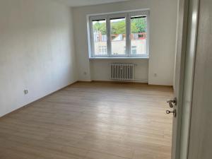 Pronájem bytu 3+1, Zlín, Zarámí, 74 m2