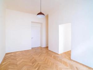 Pronájem bytu 2+kk, Praha - Bubeneč, Sochařská, 60 m2