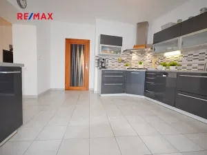 Prodej rodinného domu, Slaný, Vinařického, 200 m2