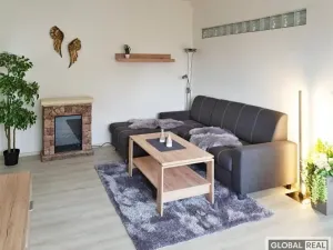 Pronájem bytu 2+1, Jihlava, Erbenova, 65 m2
