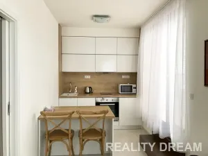 Prodej bytu 1+kk, Praha - Hlubočepy, Devonská, 53 m2