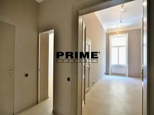 Pronájem kanceláře, Praha - Nové Město, Spálená, 164 m2
