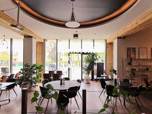 Pronájem restaurace, Praha - Kobylisy, Střelničná, 344 m2