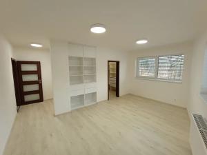 Prodej bytu 4+kk, Babice, K Vile, 146 m2