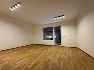 Pronájem bytu 1+kk, Praha - Vysočany, Fafkových, 36 m2
