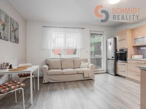 Prodej bytu 3+kk, Hustopeče, Gen. Peřiny, 68 m2