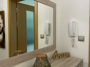 Pronájem bytu 2+kk, Praha - Smíchov, U Okrouhlíku, 49 m2