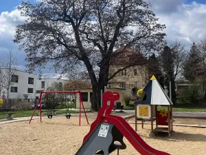 Pronájem bytu 2+kk, Praha - Smíchov, U Okrouhlíku, 49 m2
