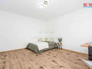 Pronájem bytu 1+kk, Hradec Králové - Slezské Předměstí, Třebechovická, 35 m2
