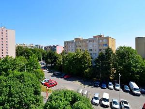 Pronájem bytu 2+kk, Praha - Řepy, Skuteckého, 57 m2