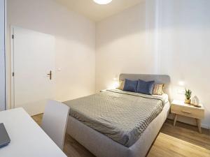 Pronájem bytu 2+kk, Praha - Holešovice, Veletržní, 46 m2