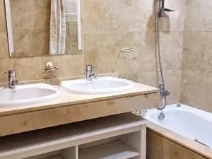 Prodej bytu 3+kk, Manilva, Španělsko, 100 m2