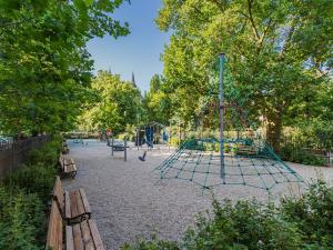 Pronájem bytu 2+kk, Praha - Karlín, Peckova, 52 m2