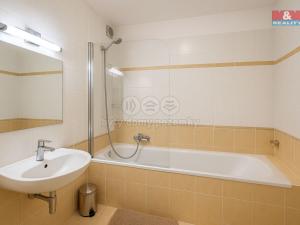 Prodej bytu 2+kk, Jesenice, V Lázních, 64 m2