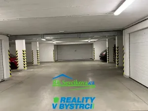 Pronájem garážového stání, Brno, Sentická, 12 m2