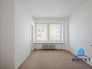 Pronájem bytu 1+1, Praha - Vinohrady, Vinohradská, 49 m2
