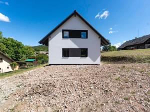 Prodej rodinného domu, Lužany, 150 m2