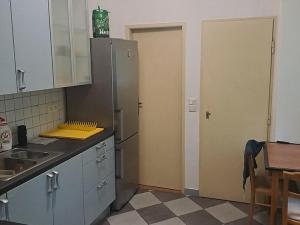Pronájem bytu 2+1, Praha - Podolí, Na Podkovce, 61 m2