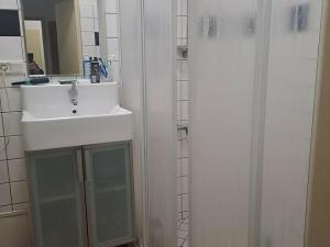Pronájem bytu 2+1, Praha - Podolí, Na Podkovce, 61 m2