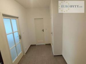 Pronájem bytu 1+kk, Praha - Vršovice, Vršovická, 36 m2