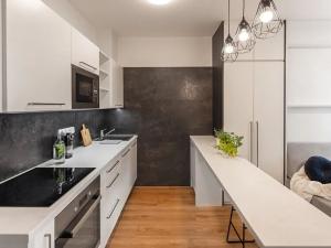 Pronájem bytu 1+kk, Praha - Hlubočepy, Vítové, 34 m2