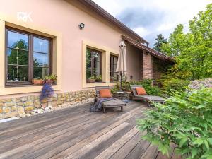 Prodej bytu 6+kk a větší, Bříství, 375 m2