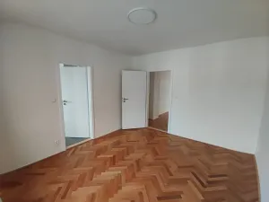 Pronájem bytu 2+1, Praha - Hloubětín, Mochovská, 54 m2