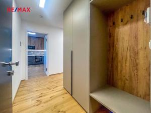 Pronájem bytu 2+kk, Praha - Nusle, Muzikova, 62 m2