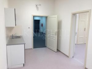 Pronájem kanceláře, Ostrov, Staré nám., 41 m2