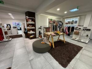Pronájem obchodního prostoru, Zlín, Rašínova, 135 m2