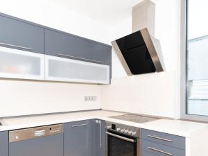 Pronájem bytu 3+kk, Praha - Prosek, Valečovská, 72 m2