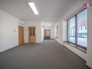 Prodej rodinného domu, Otrokovice - Kvítkovice, tř. Osvobození, 367 m2