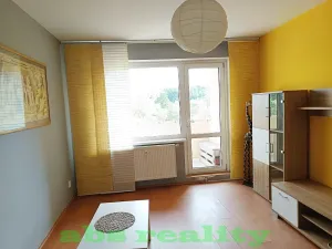 Pronájem bytu 2+1, Milovice, 60 m2