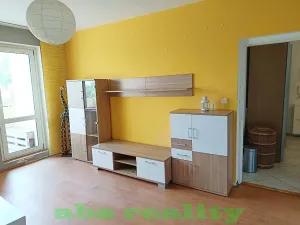 Pronájem bytu 2+1, Milovice, 60 m2