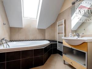 Prodej rodinného domu, Praha, U Markéty, 131 m2
