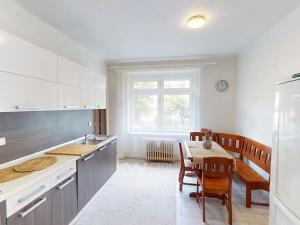 Pronájem bytu 2+1, Praha - Vršovice, Novorossijská, 75 m2