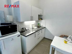 Pronájem kanceláře, Praha - Veleslavín, Na Petřinách, 68 m2