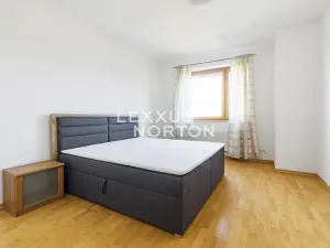 Pronájem bytu 6+kk a větší, Praha - Vokovice, Nepálská, 235 m2